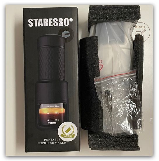在美國亞馬遜跨國訂購的Staresso 手壓式濃縮咖啡機，打開商品外盒後，防震包材完整